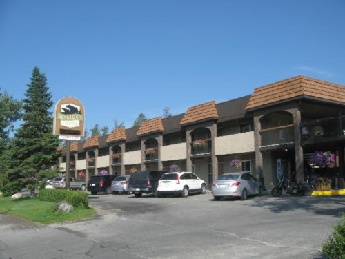 Maligne Lodge 